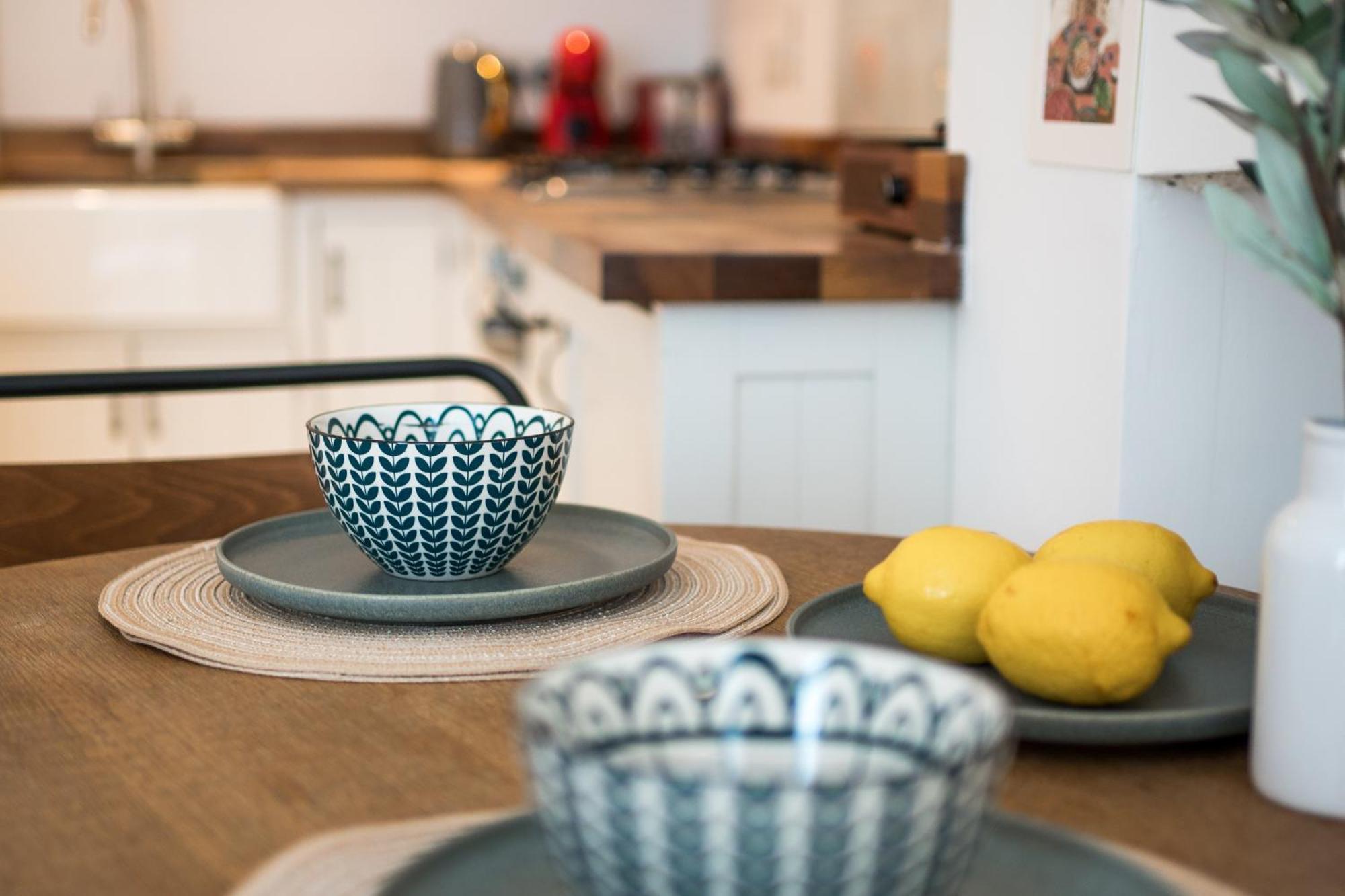 Апартаменты Charming 2-Bed Flat In The Heart Of Nottinghill - Steps From Portobello Rd Market And Nottinghill Bookshop Лондон Экстерьер фото