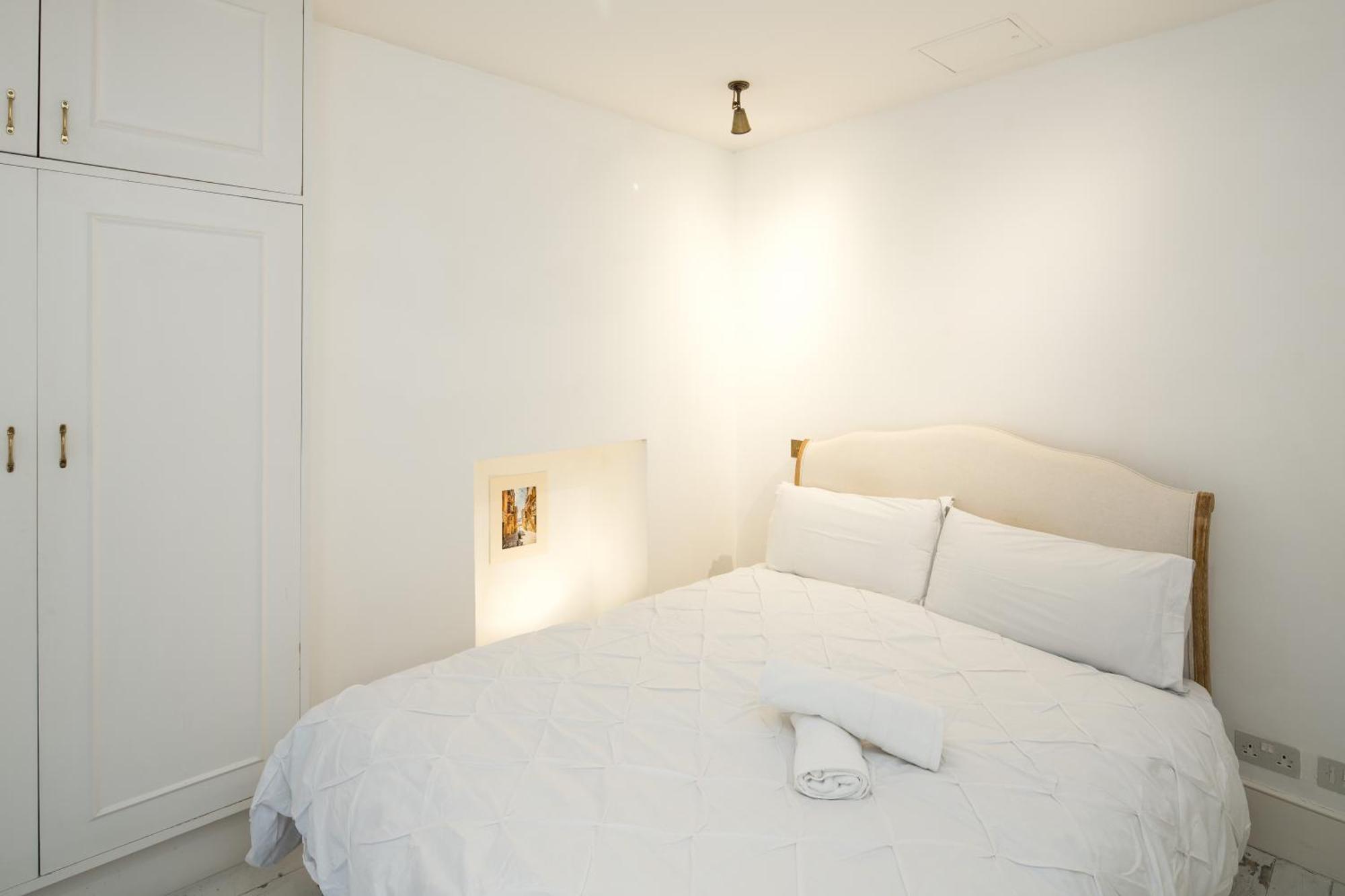 Апартаменты Charming 2-Bed Flat In The Heart Of Nottinghill - Steps From Portobello Rd Market And Nottinghill Bookshop Лондон Экстерьер фото