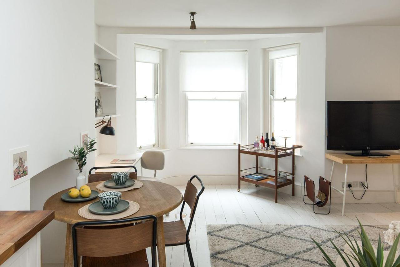 Апартаменты Charming 2-Bed Flat In The Heart Of Nottinghill - Steps From Portobello Rd Market And Nottinghill Bookshop Лондон Экстерьер фото
